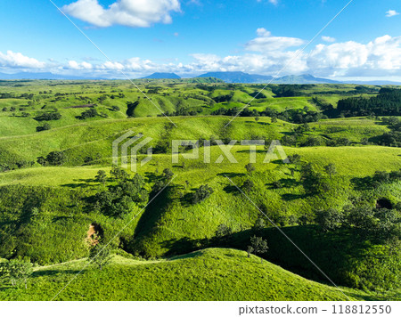 阿蘇南小國廣闊的丘陵和草原「押戶石山」01 118812550