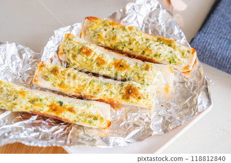 Grilled chikuwa with mayonnaise 118812840