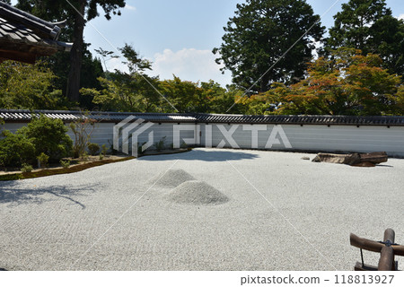 曼殊院門跡真田前庭“盲龜浮樹庭園” 118813927