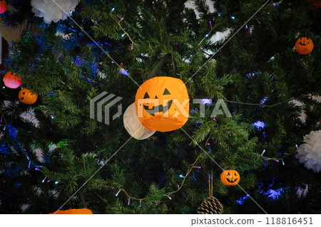 A fun and cute Halloween tree for October A fun and cute Halloween tree for October 118816451