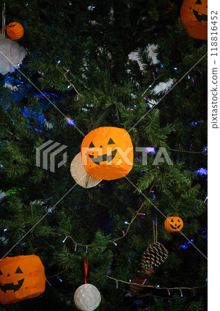 A fun and cute Halloween tree for October A fun and cute Halloween tree for October 118816452