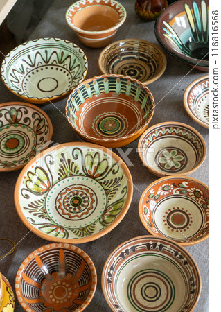 Ukrainian ceramics. Painting of plates. 118816568
