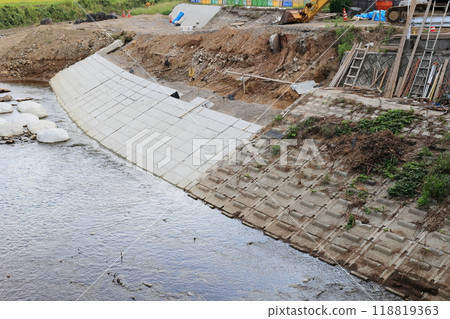 Seawall construction site Seawall construction site 118819363