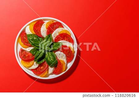 A vibrant and appetizing display of Caprese antipasti A vibrant and appetizing display of Caprese antipasti 118820616