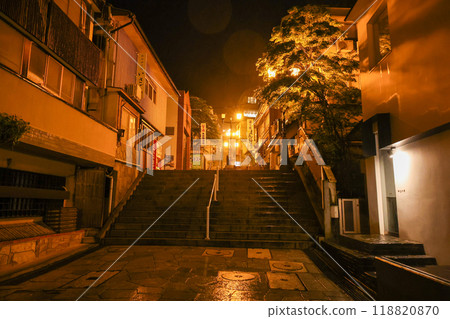 Gunma Prefecture, Shibukawa City, Ikaho Onsen, Stone Steps Street in the Rain 118820870