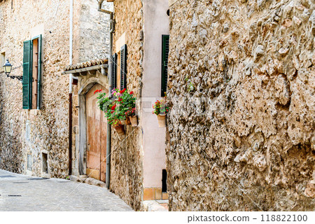 building, house, street 118822100