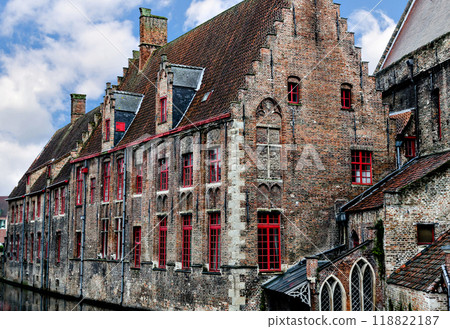 canal, cityscape, house 118822187
