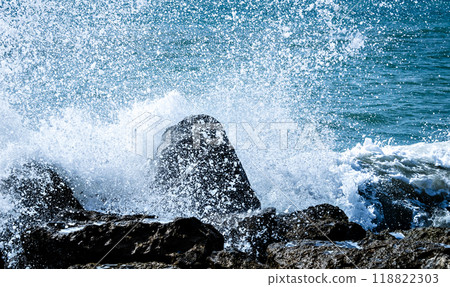 rock, wave, coast 118822303