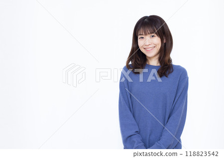 A woman with a smile 118823542