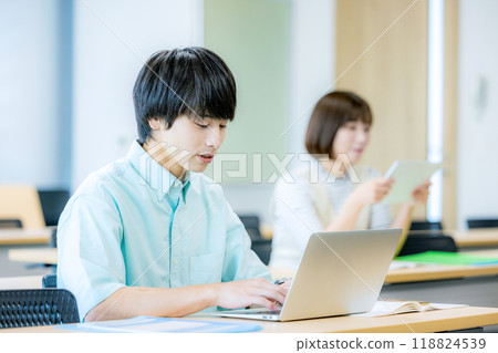 University students, class, filming cooperation: Denpa Gakuen, Tokyo Electronics College University students, class, filming cooperation: Denpa Gakuen, Tokyo Electronics College 118824539