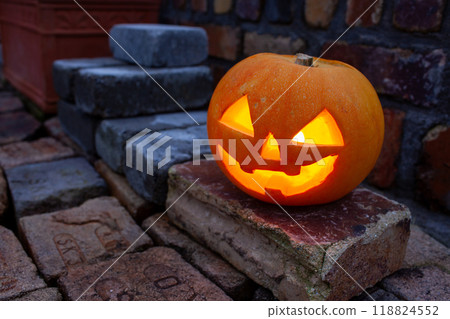 Halloween pumpkins at dusk Halloween pumpkins at dusk 118824552