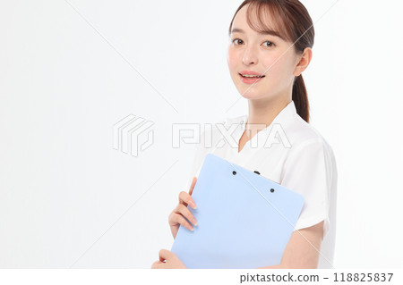 Scrub female nurse 118825837