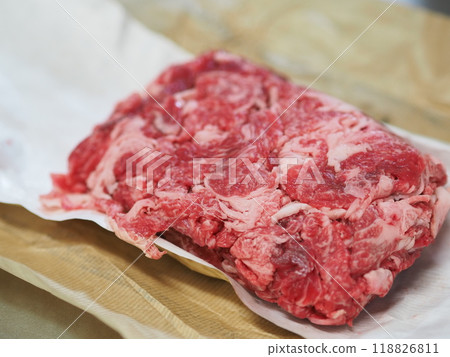 在肉店購買的和牛（keiki/烹飪前） 118826811