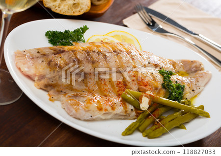 Roasted perch fish fillet 118827033