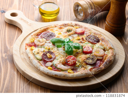 Mixed pizza 118831874