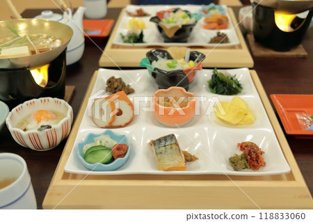 Breakfast at the inn Breakfast at the inn 118833060