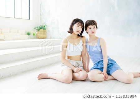 Beauty image of young women Beauty image of young women 118833994