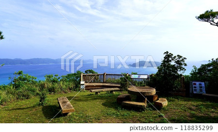 從慶良間群島座間味島高槻山展望台看到的風景 118835299