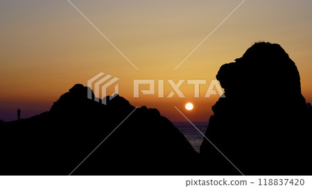 壹岐島的象徵——猿井的夕陽美景 壹岐島的象徵——猿井的夕陽美景 118837420