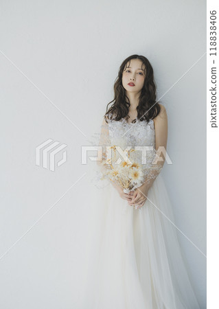 Woman in wedding dress 118838406