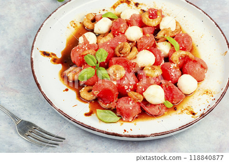 Grilled shrimp and watermelon salad 118840877