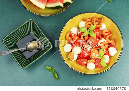 Grilled shrimp and watermelon salad 118840878