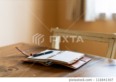 System notebook and pen System notebook and pen 118841307