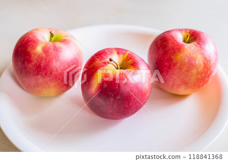 Small apples - Shinano Pucci 118841368