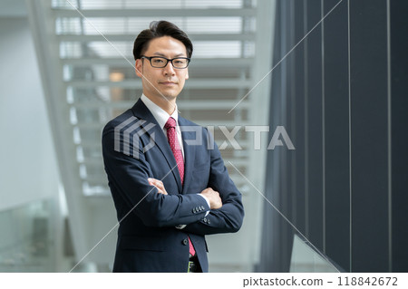 Businessman portrait Businessman portrait 118842672