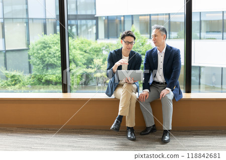 辦公室休閒商務電腦 118842681