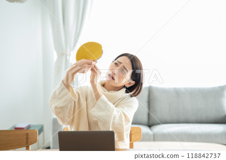 一個錢包空空的女人 118842737
