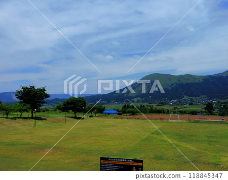 The five peaks of Mt. Aso as seen from Minamiaso Village, Kumamoto Prefecture The five peaks of Mt. Aso as seen from Minamiaso Village, Kumamoto Prefecture 118845347