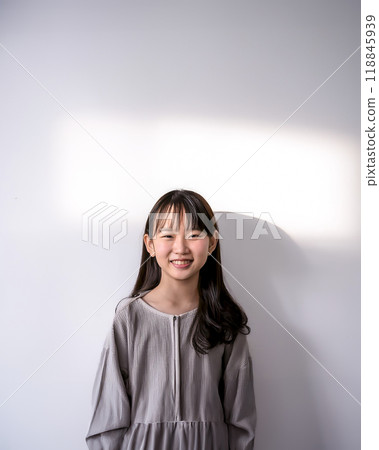 Smiling girl image material Smiling girl image material 118845939