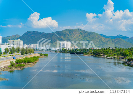 The city reservoir. The city reservoir. 118847334