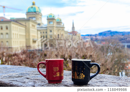 Two cups of mulled wine against of Bern cityscape, Switzerland 118849986