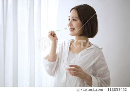 Beauty for women in their 20s 118855462