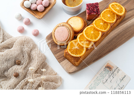 桌上的甜點 桌上的甜點 118856113