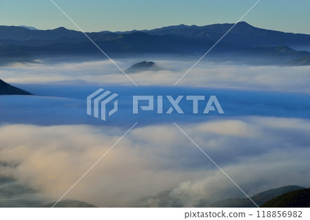 Sea of clouds in Ozu Basin from Unkai Observation Park 118856982
