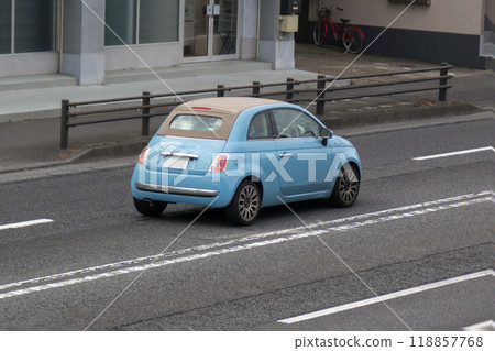 小客車道路行駛 118857768