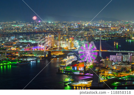 Night view of Osaka on the day of the fireworks festival 118858318