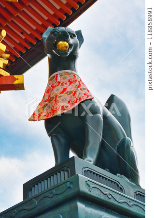 Fushimi Inari Taisha Shrine, Kyoto: Guardian Fox (Fushimi Ward, Kyoto City, Kyoto Prefecture) Fushimi Inari Taisha Shrine, Kyoto: Guardian Fox (Fushimi Ward, Kyoto City, Kyoto Prefecture) 118858991