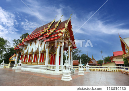 Beautiful chapel located in Wat Khositaram Chainat (Wat Luang Pho Kuay. 118859280