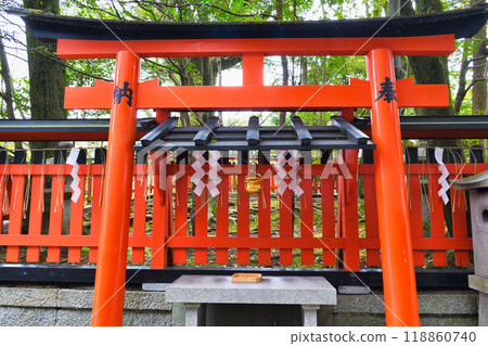大屋島神社，京都伏見稻荷大社的附屬神社（京都府京都市伏見區） 118860740