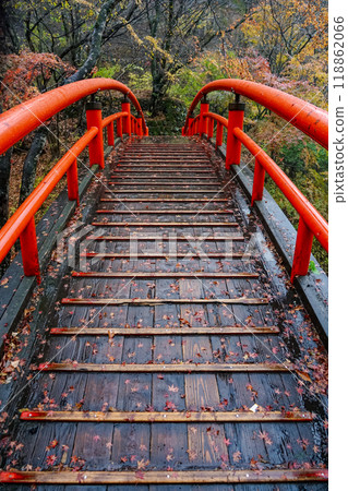 Late autumn at Ikaho Onsen, Kajika Bridge (Shibukawa, Gunma Prefecture) Late autumn at Ikaho Onsen, Kajika Bridge (Shibukawa, Gunma Prefecture) 118862066