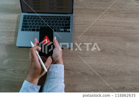 Alert security message SMS alert notification alarm on Smartphone Cyber security and cybercrime Alert security message SMS alert notification alarm on Smartphone Cyber security and cybercrime 118862635