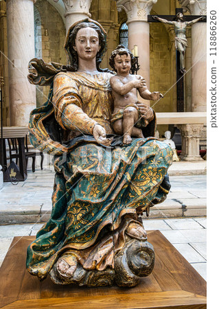 Interior of Alcobaca monastery, Mosteiro de Santa Maria de Alcobaca in Portugal. A Medieval Roman Catholic Monastery Interior of Alcobaca monastery, Mosteiro de Santa Maria de Alcobaca in Portugal. A Medieval Roman Catholic Monastery 118866260