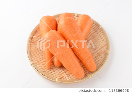 Fresh carrots Fresh carrots 118866998
