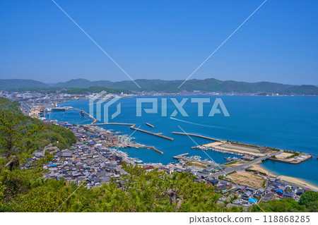 從岡山縣倉敷市鶺羽山展望台看到的北側（大畠、漁港、賽艇場、大畑海濱公園等） 118868285