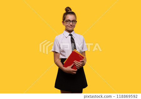 Cosmetologist using ultrasonic facial scrubber to cleanse woman skin 118869592