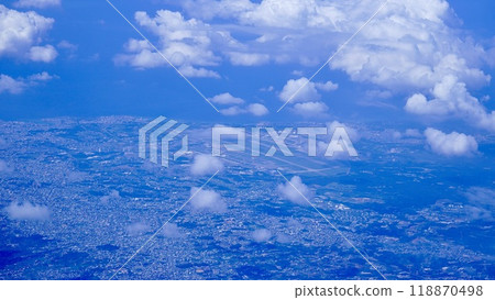 空中拍攝的沖繩縣嘉手納空軍基地 118870498